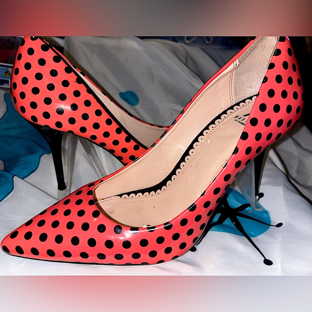 MADISON BY SHOEDAZZLE SIZE 7.5